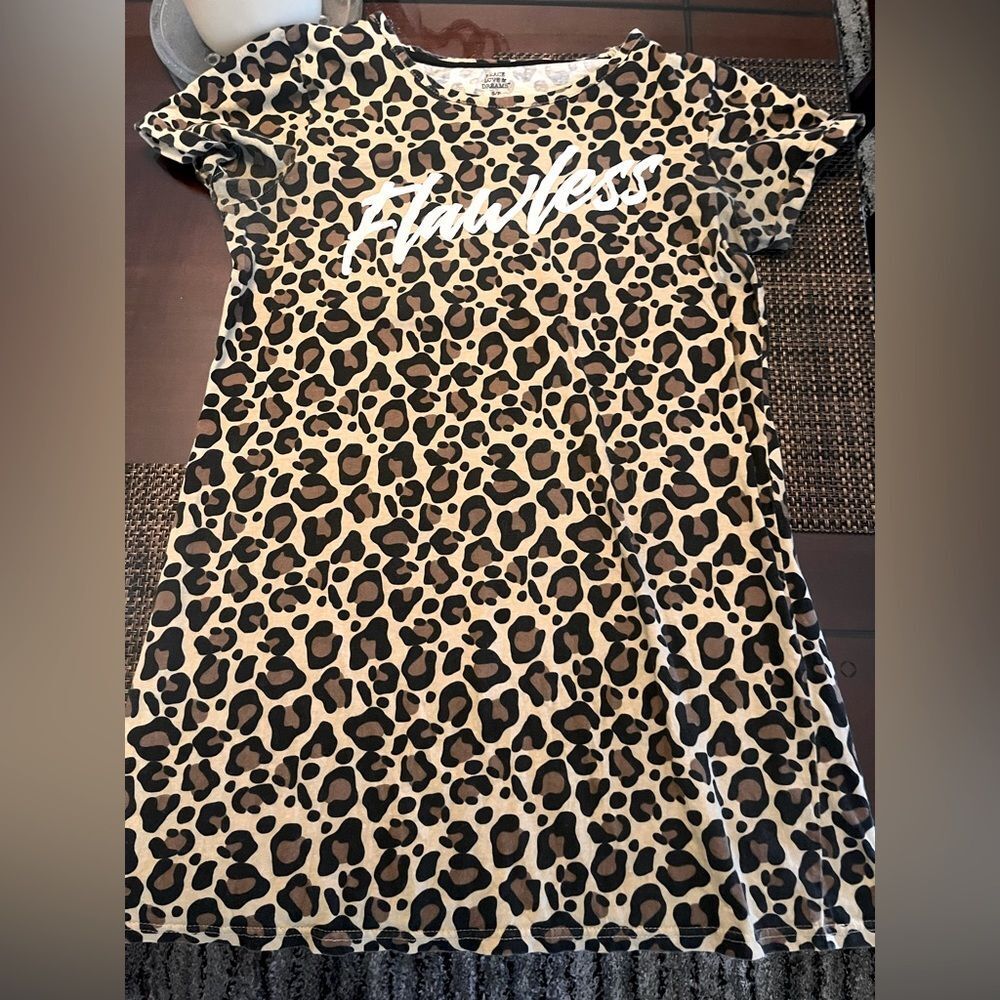 Woman’s sleep shirt